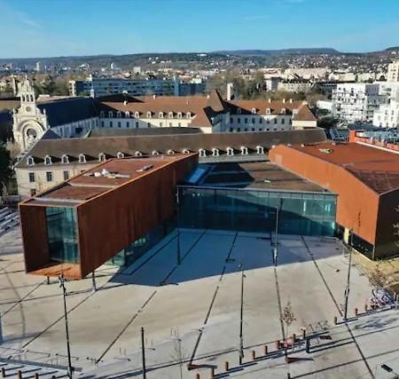 Deux Beaux Appartements En Plein Coeur De Dijon Exterior foto